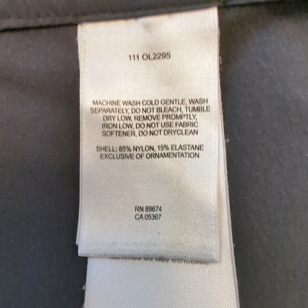 Mountain Hardwear Ellinor Hiking Outdoor Capris Pants Size 12 Black OL2295 EUC - Picture 6 of 8